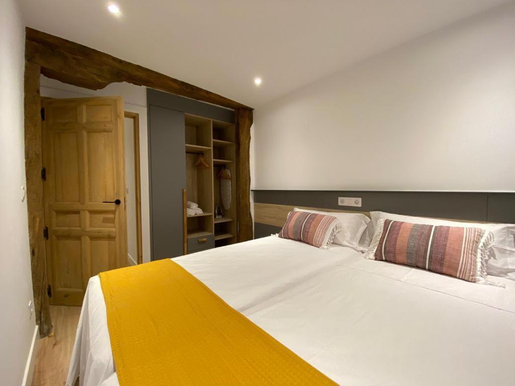 Apartamento Deluxe Casco Viejo Bilbao Luaran gambar